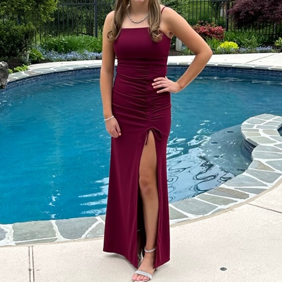 Emerald Sundae Burgundy Slit Prom Dress - Picture 1 of 4